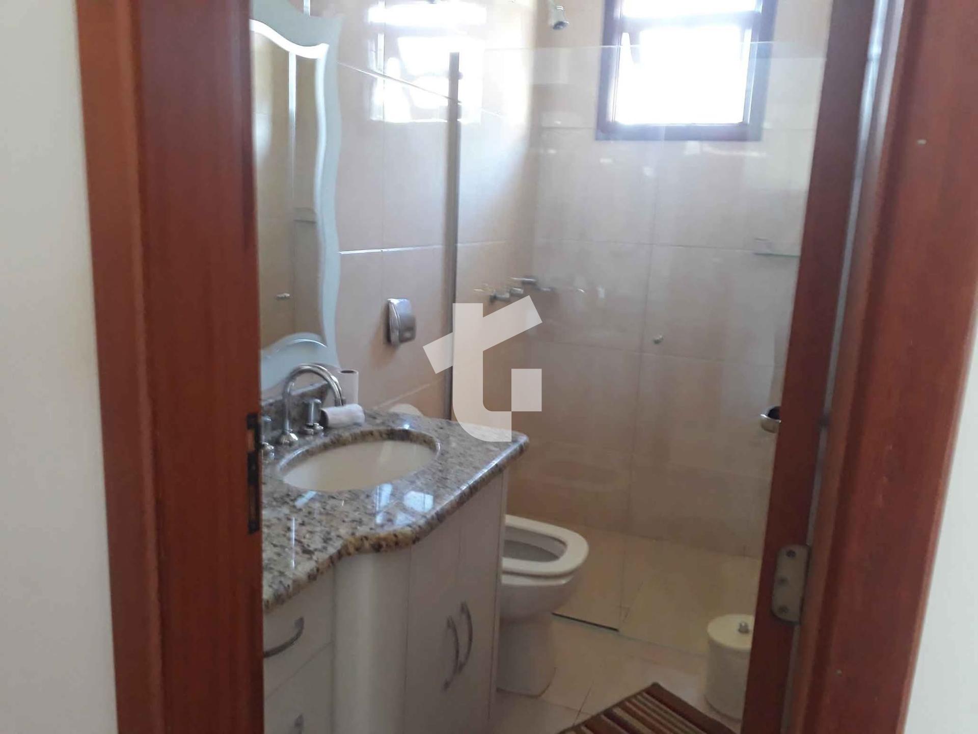 CASA VENDA, COM 1 SUTE E 2 QUARTOS NO CENTRO, PATO BRANCO - PR