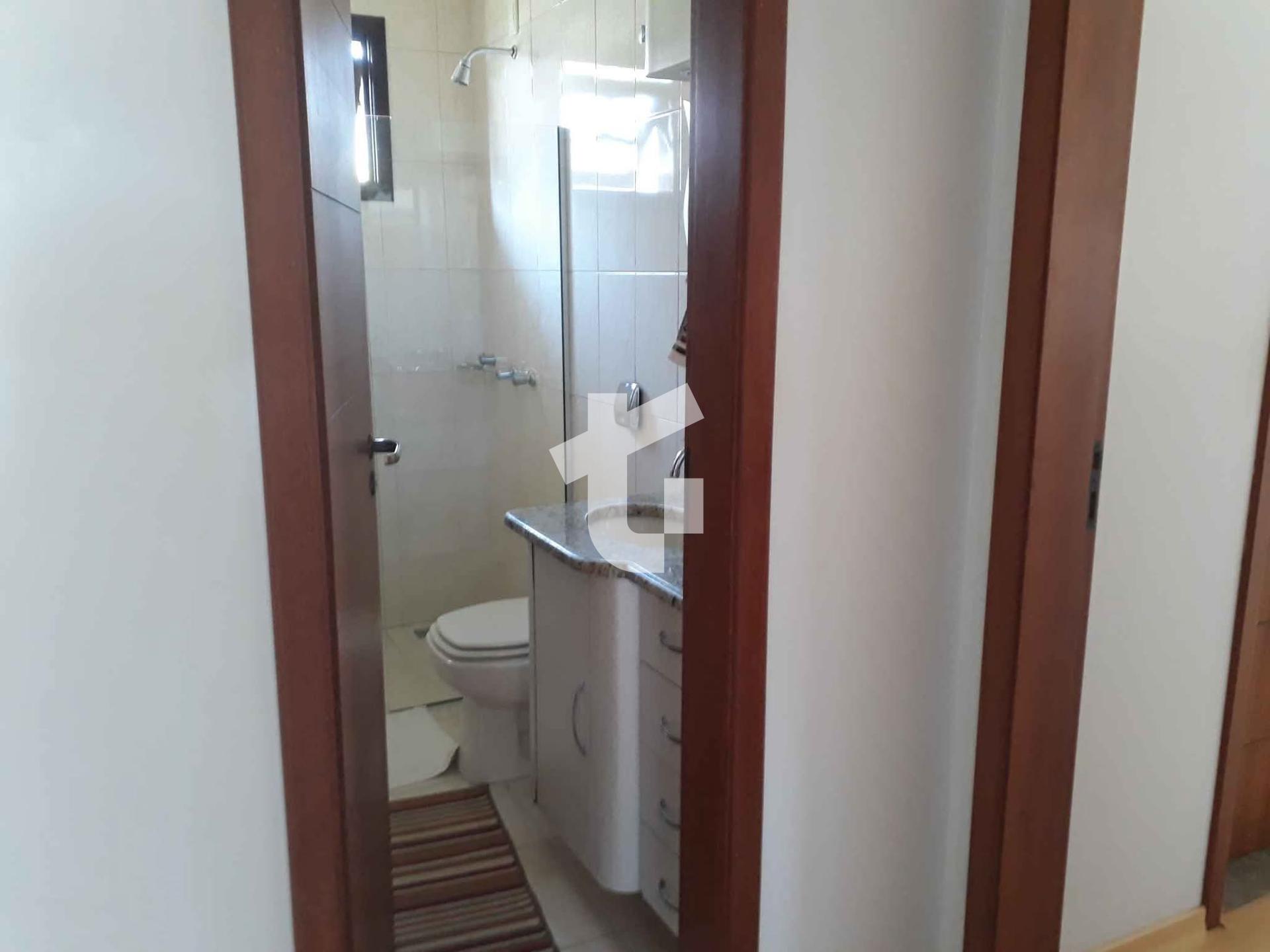 CASA VENDA, COM 1 SUTE E 2 QUARTOS NO CENTRO, PATO BRANCO - PR