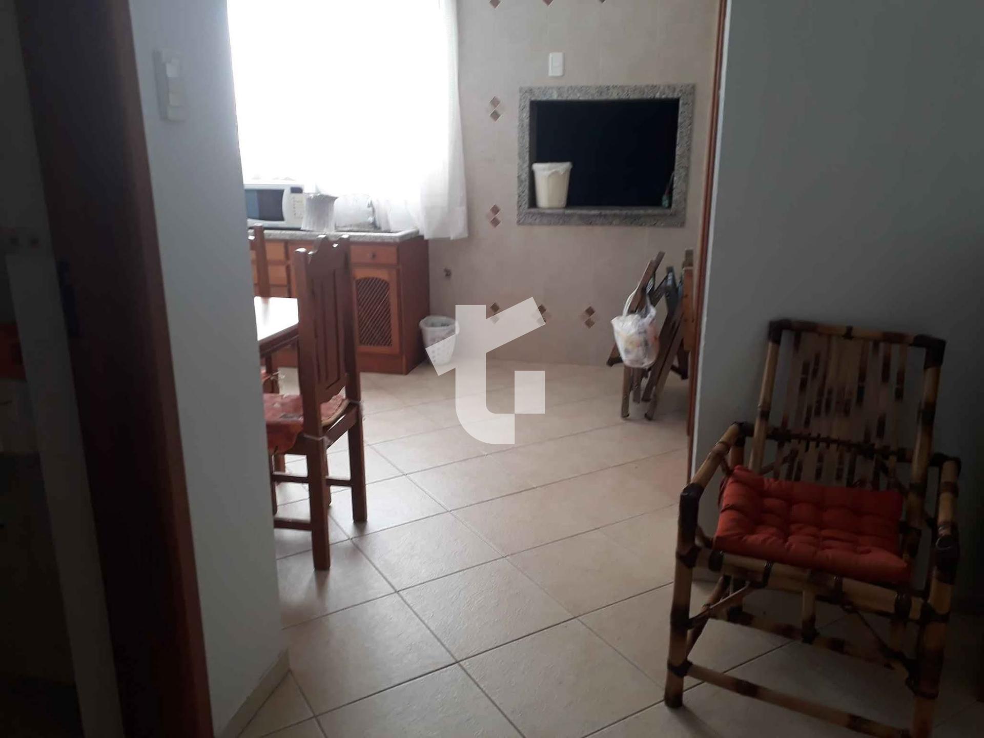 CASA VENDA, COM 1 SUTE E 2 QUARTOS NO CENTRO, PATO BRANCO - PR