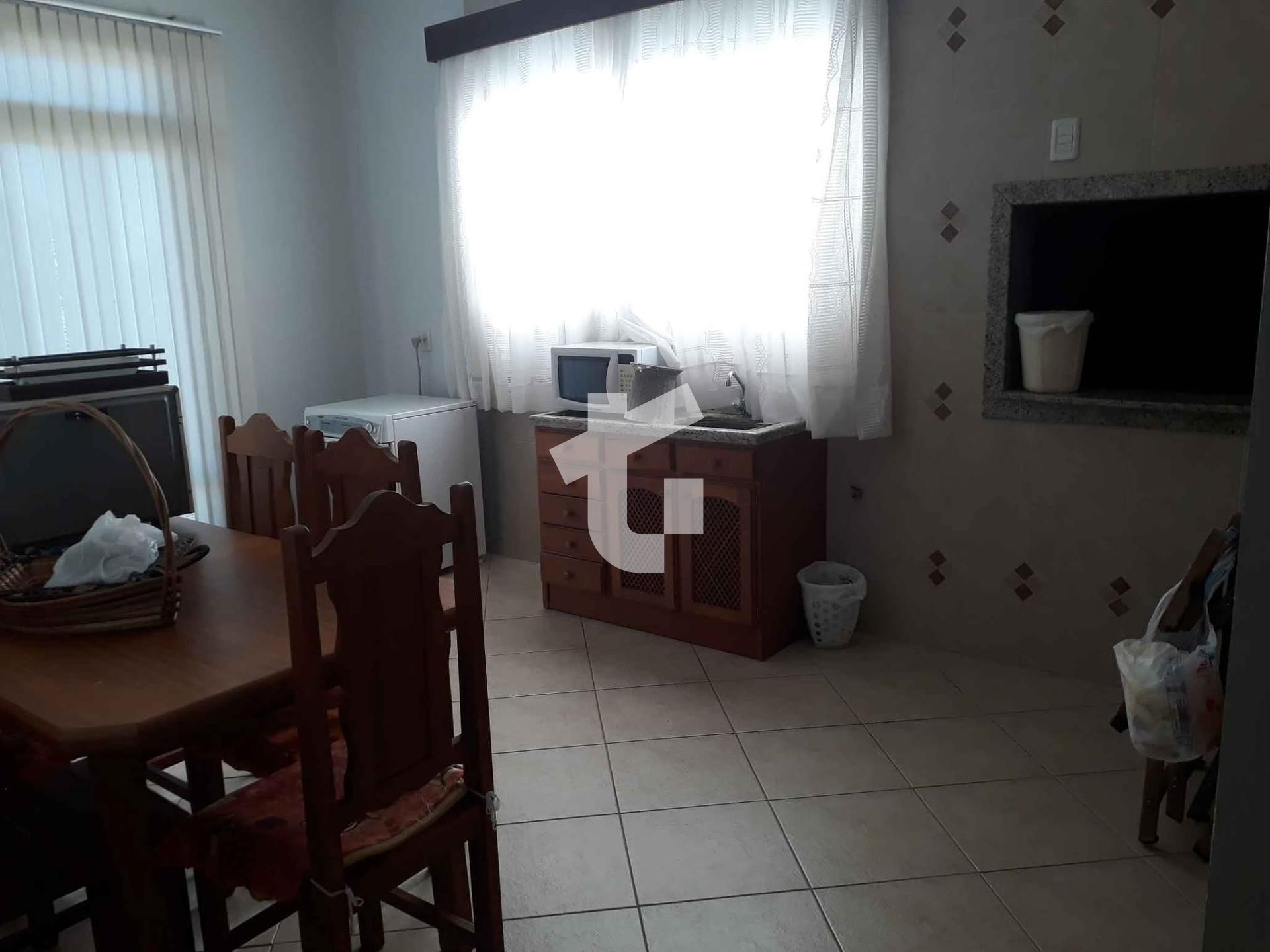 CASA VENDA, COM 1 SUTE E 2 QUARTOS NO CENTRO, PATO BRANCO - PR