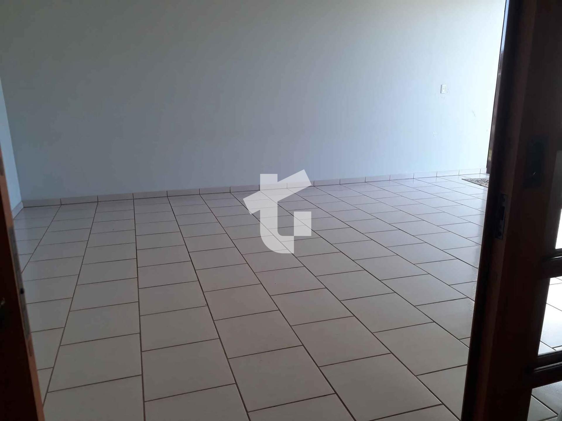 CASA VENDA, COM 1 SUTE E 2 QUARTOS NO CENTRO, PATO BRANCO - PR