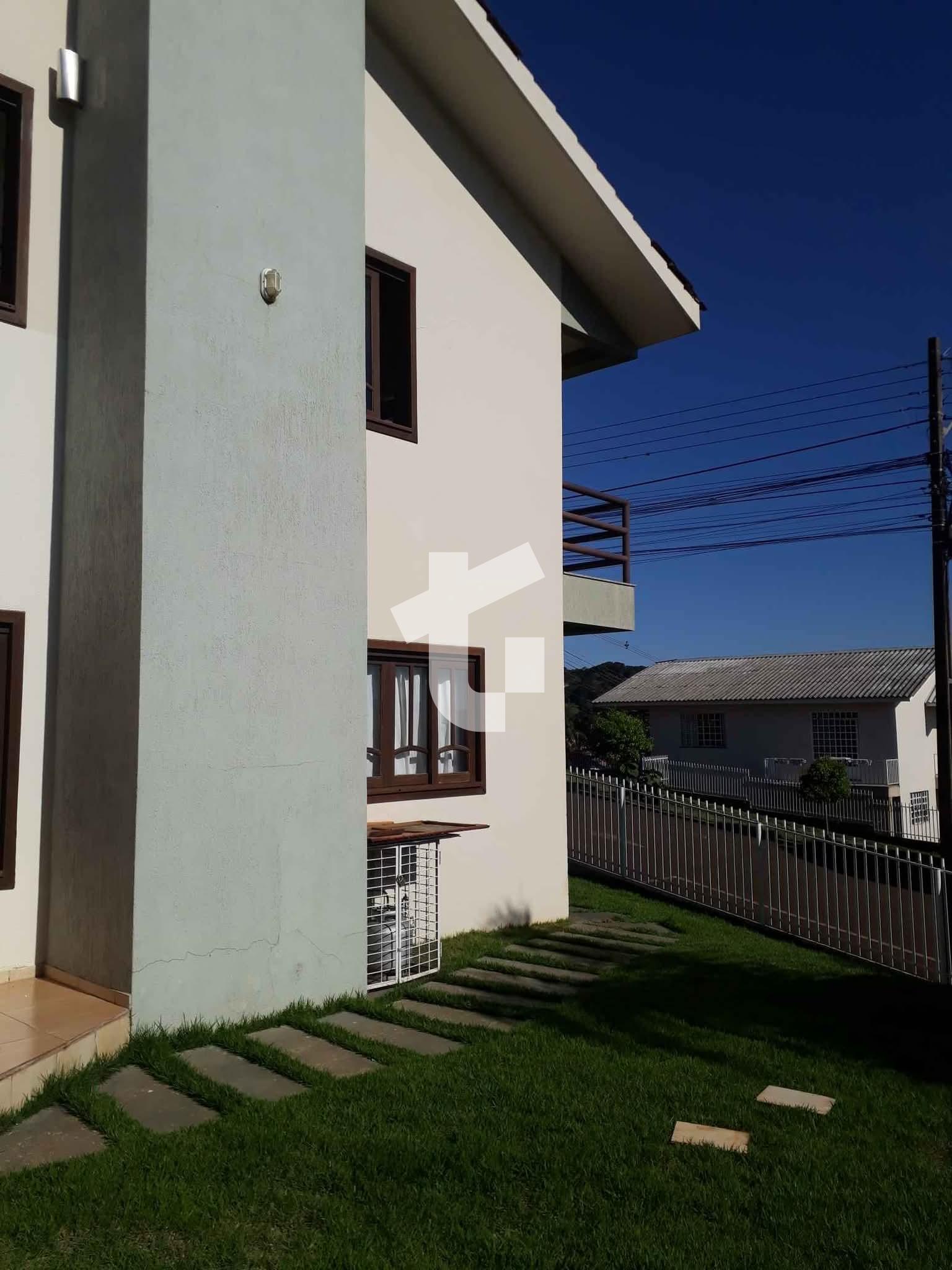CASA VENDA, COM 1 SUTE E 2 QUARTOS NO CENTRO, PATO BRANCO - PR