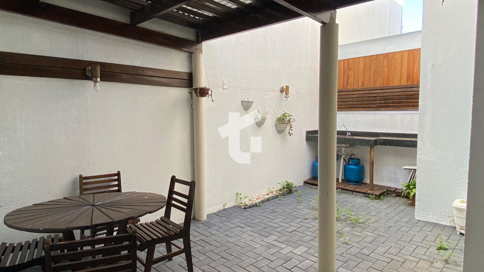 Sobrado com 3 dormitrios para locao, bairro Jardim das Amricas