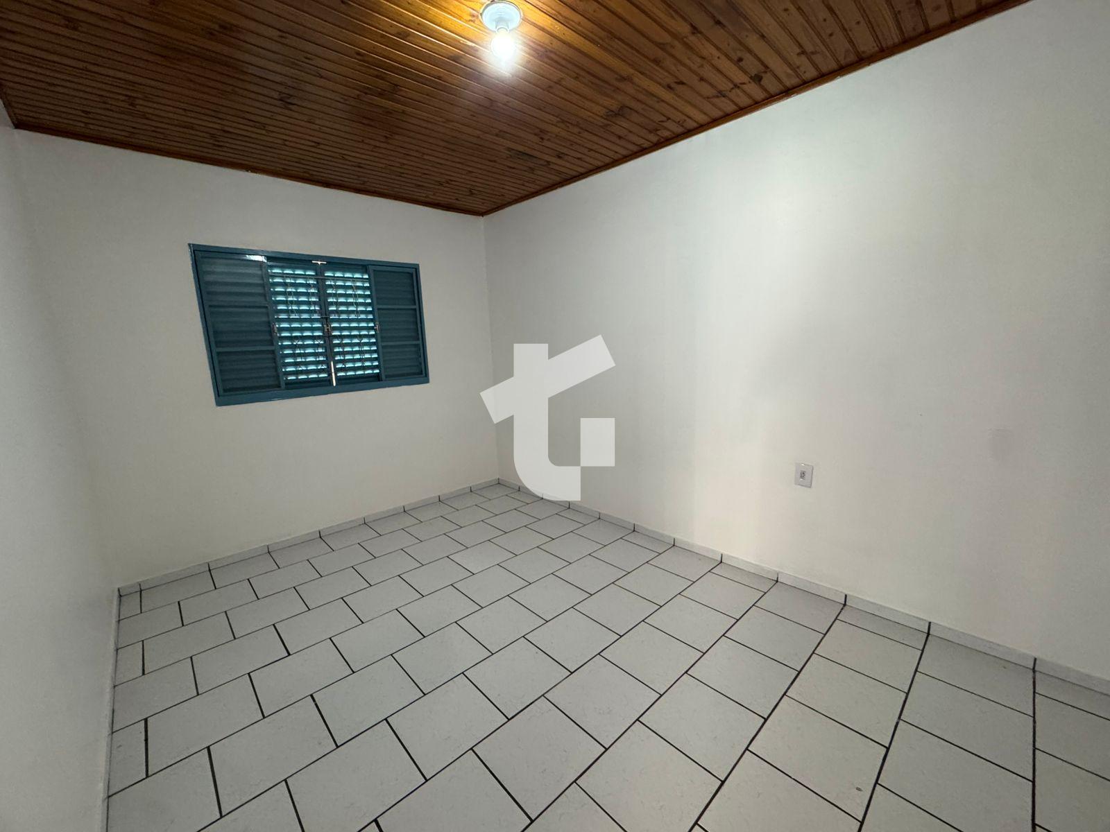 CASA TRREA VENDA, COM 3 DORMITRIOS NO BAIRRO SO VICENTE, PATO BRANCO - PR