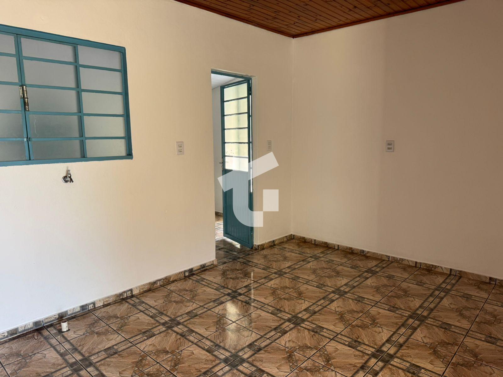 CASA TRREA VENDA, COM 3 DORMITRIOS NO BAIRRO SO VICENTE, PATO BRANCO - PR