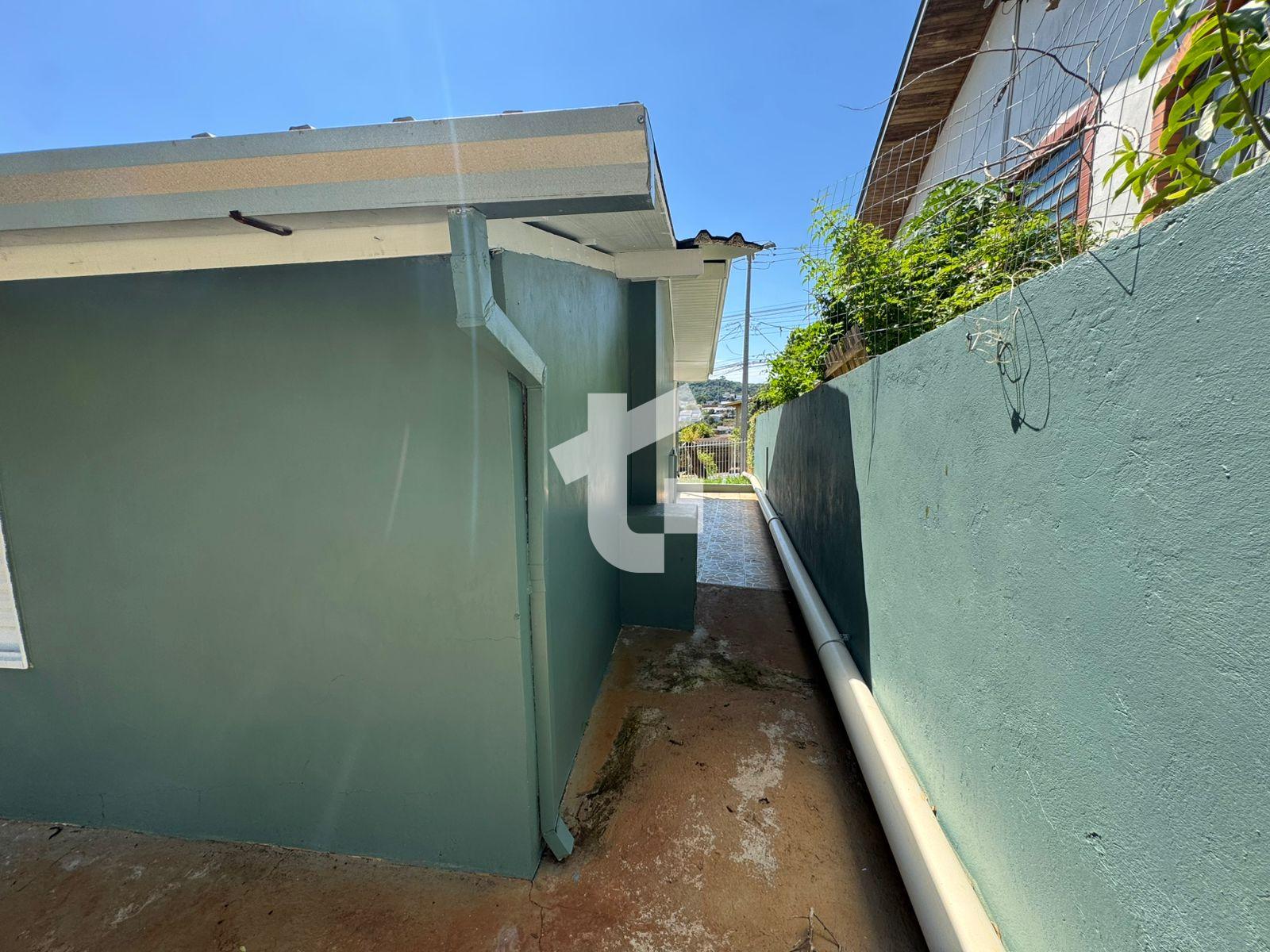 CASA TRREA VENDA, COM 3 DORMITRIOS NO BAIRRO SO VICENTE, PATO BRANCO - PR