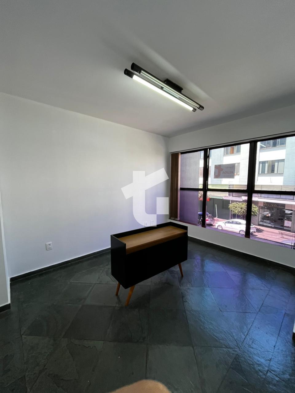 SALA COMERCIAL NO ED. ITATIAIA PARA LOCAÇÃO, NO CENTRO DE PATO...