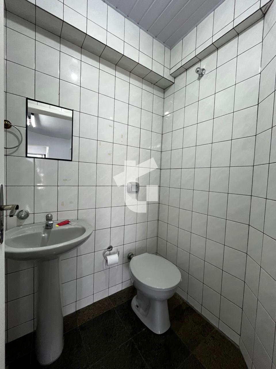 SALA COMERCIAL NO ED. ITATIAIA PARA LOCAO, NO CENTRO DE PATO BRANCO - PR