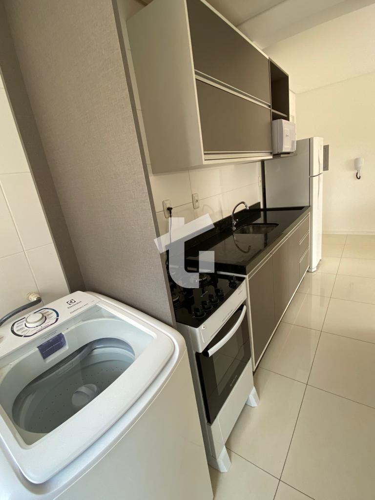 APARTAMENTO SEMIMOBILIADO À VENDA NO ED. COLIBRI 01 QUARTO - P...