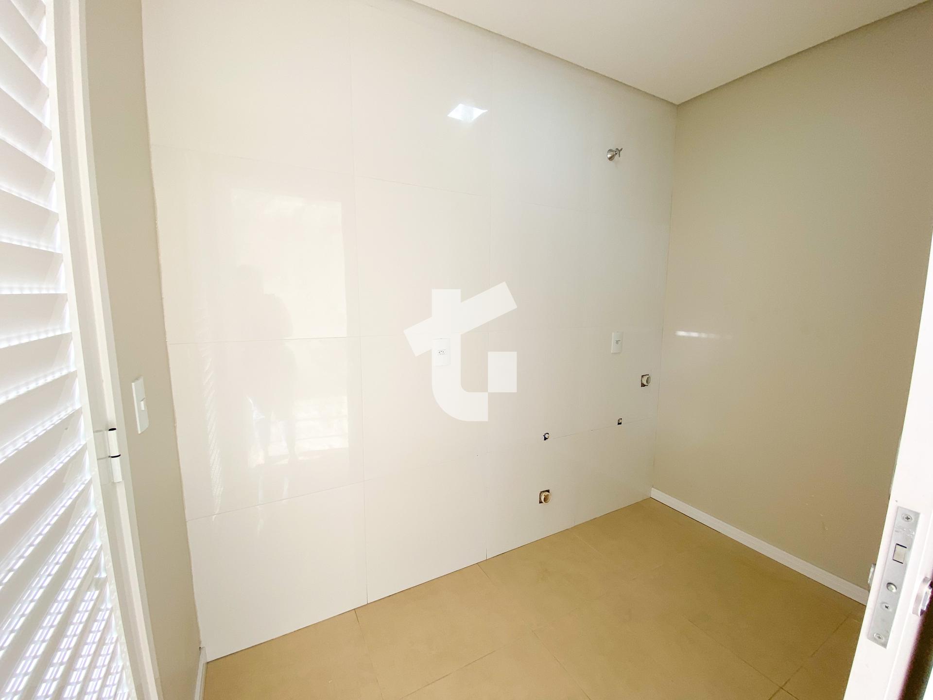 BELSSIMO SOBRADO, 1 SUTE E 2 DORMITRIOS - SO FRANCISCO, PATO BRANCO - PR