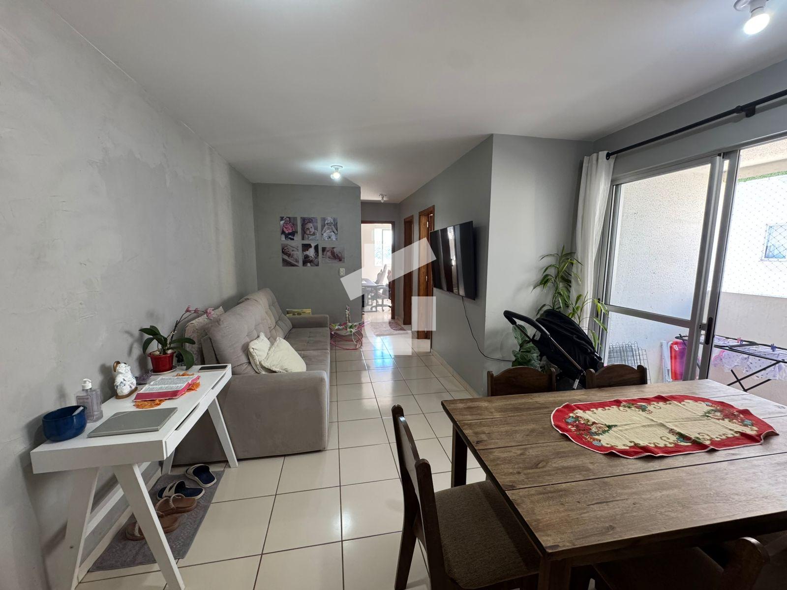 APARTAMENTO À VENDA NO ED. VILLAGE 4 ESTAÇÕES - SANTA TEREZINH...