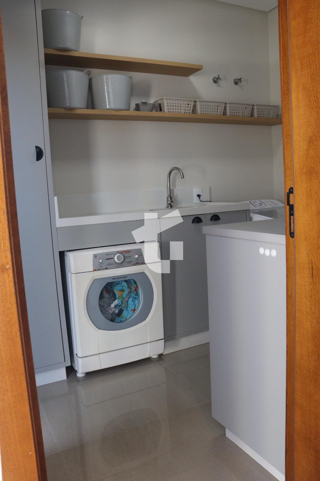 CASA TRREA SEMIMOBILIADA VENDA NO BAIRRO SO LUIZ, PATO BRANCO - PR