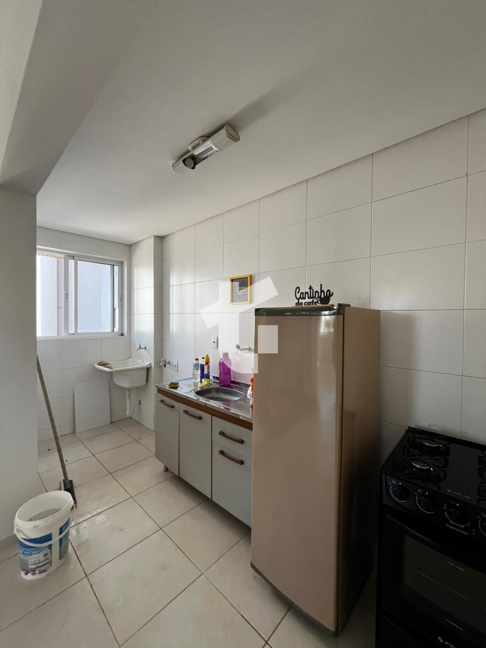 APARTAMENTO SEMI MOBILIADO ED. MONTE CARMELO,  AVENIDA BRASIL ...