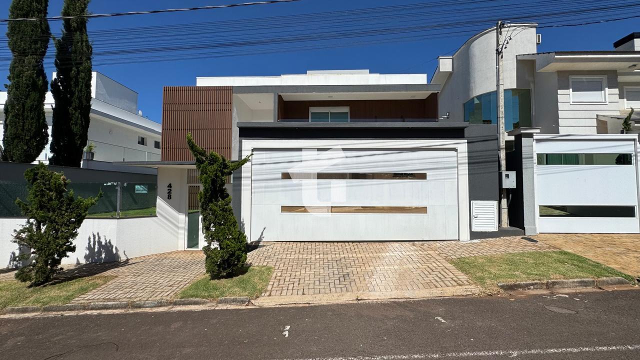 CASA DE ALTO PADRÃO SEMIMOBILIADA À VENDA - BAIRRO LA SALLE - ...