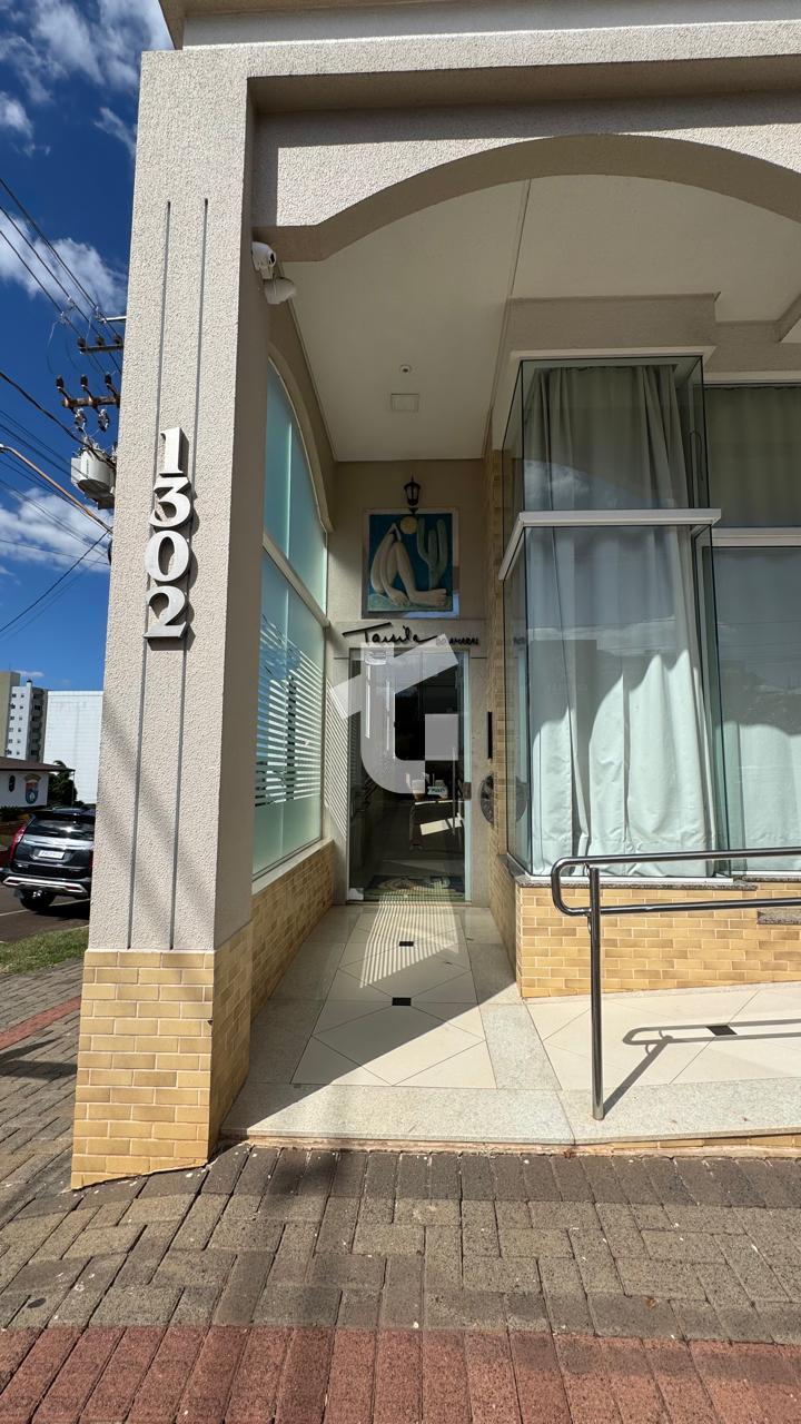 EXCELENTE APARTAMENTO SEMIMOBILIADO À VENDA NO EDIFÍCIO TARSIL...