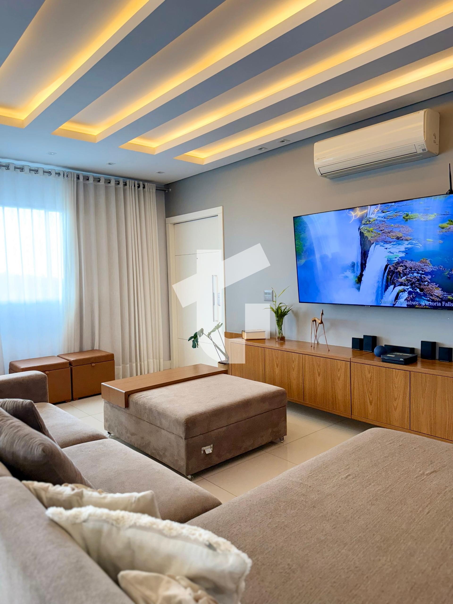 EXCELENTE APARTAMENTO SEMIMOBILIADO À VENDA NO EDIFÍCIO TARSIL...