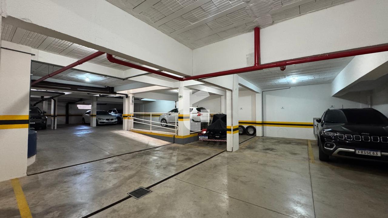 EXCELENTE APARTAMENTO SEMIMOBILIADO VENDA NO EDIFCIO TARSILA DO AMARAL.