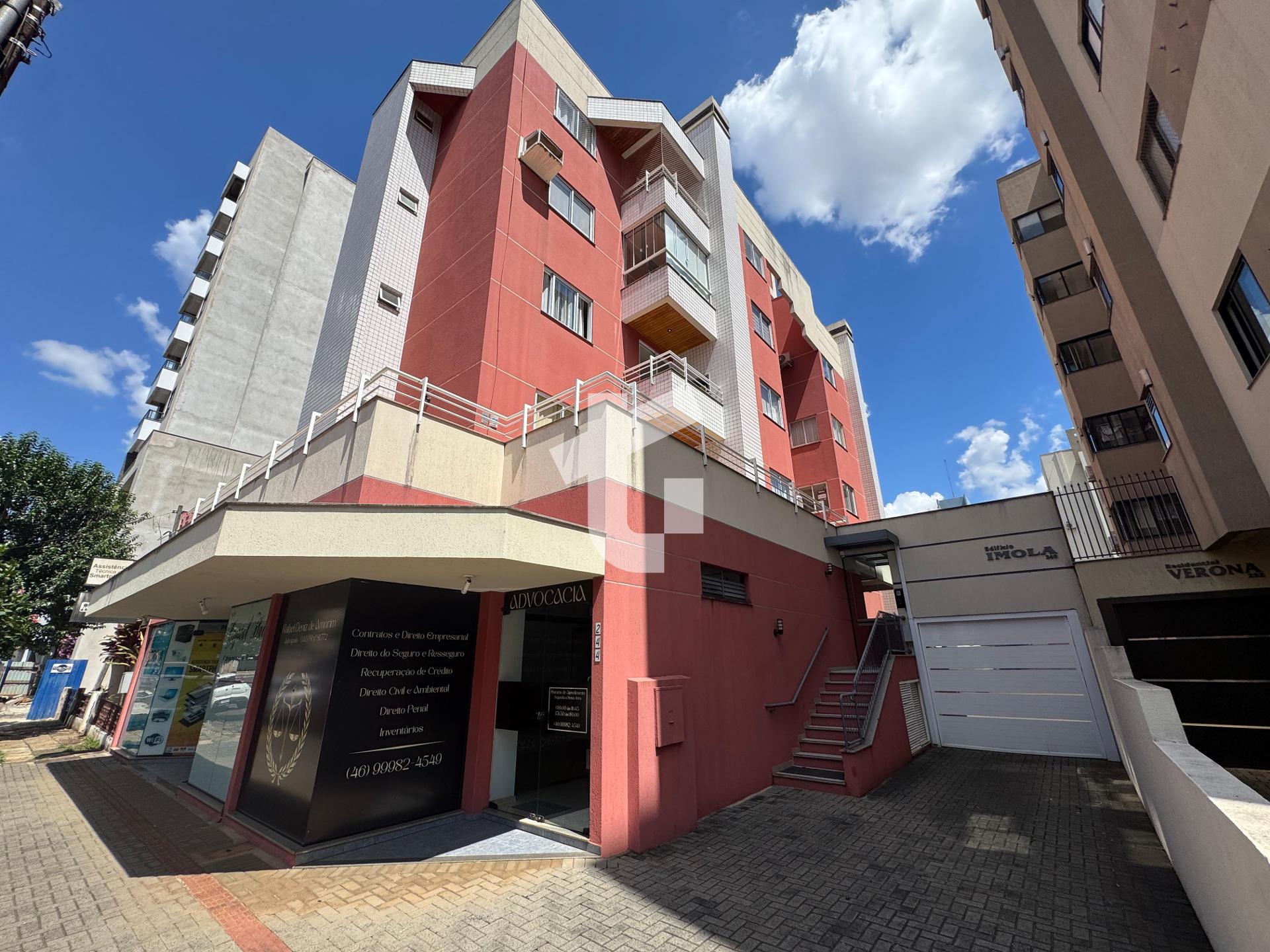 APARTAMENTO SEMI MOBILIADO À VENDA NO ED. ÍMOLA EM PATO BRANCO...