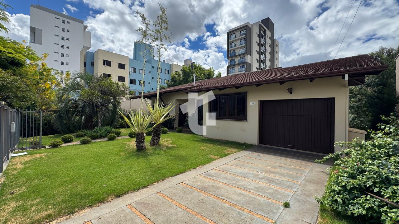 CASA TERRENO A VENDA PROX. TEATRO MUNICIPAL, R. IBIPOR,CENTRO-PATO BRANCO - PR.