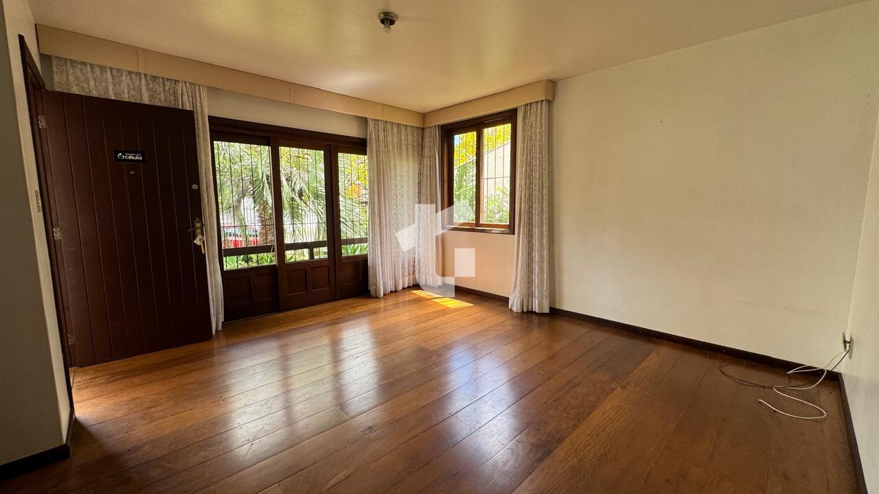 CASA TERRENO A VENDA PROX. TEATRO MUNICIPAL, R. IBIPOR,CENTRO-PATO BRANCO - PR.