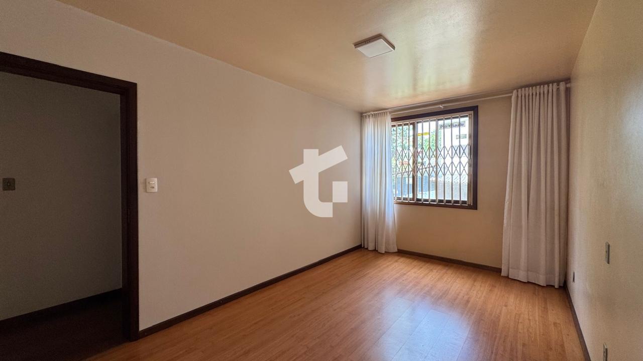 CASA TERRENO A VENDA PROX. TEATRO MUNICIPAL, R. IBIPOR,CENTRO-PATO BRANCO - PR.