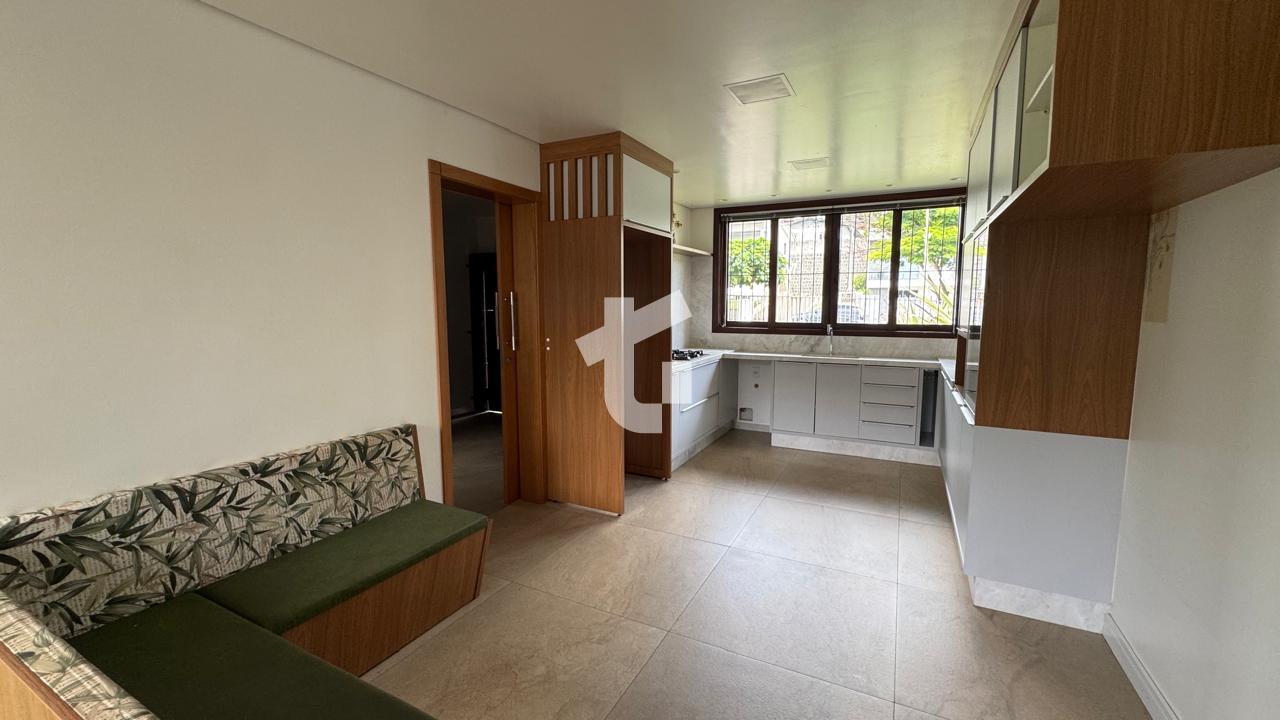 CASA TERRENO A VENDA PROX. TEATRO MUNICIPAL, R. IBIPOR,CENTRO-PATO BRANCO - PR.