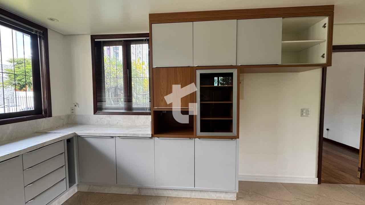 CASA TERRENO A VENDA PROX. TEATRO MUNICIPAL, R. IBIPOR,CENTRO-PATO BRANCO - PR.