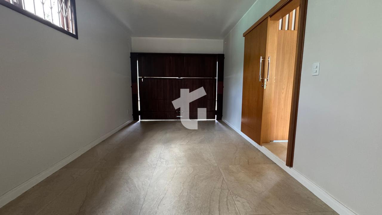 CASA TERRENO A VENDA PROX. TEATRO MUNICIPAL, R. IBIPOR,CENTRO-PATO BRANCO - PR.