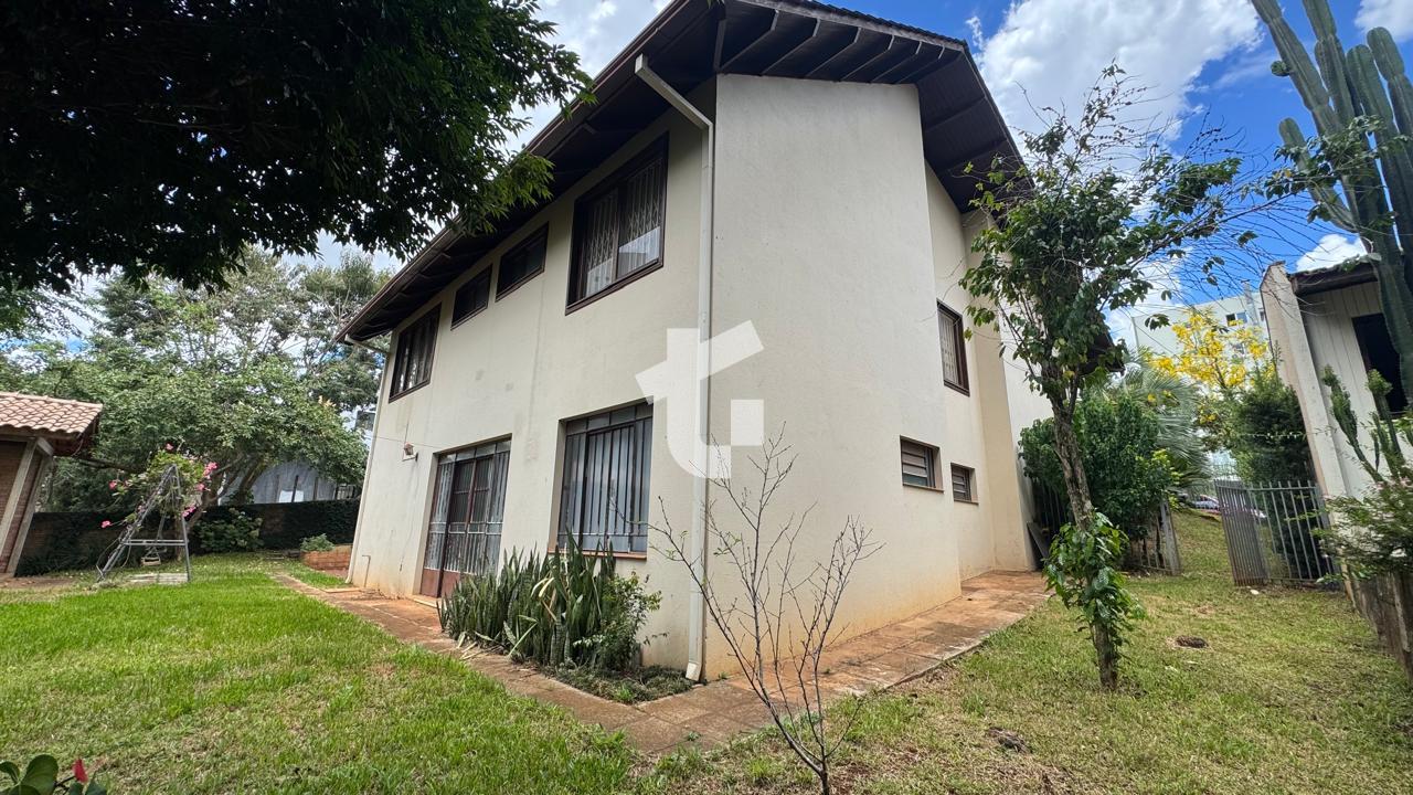 CASA TERRENO A VENDA PROX. TEATRO MUNICIPAL, R. IBIPOR,CENTRO-PATO BRANCO - PR.