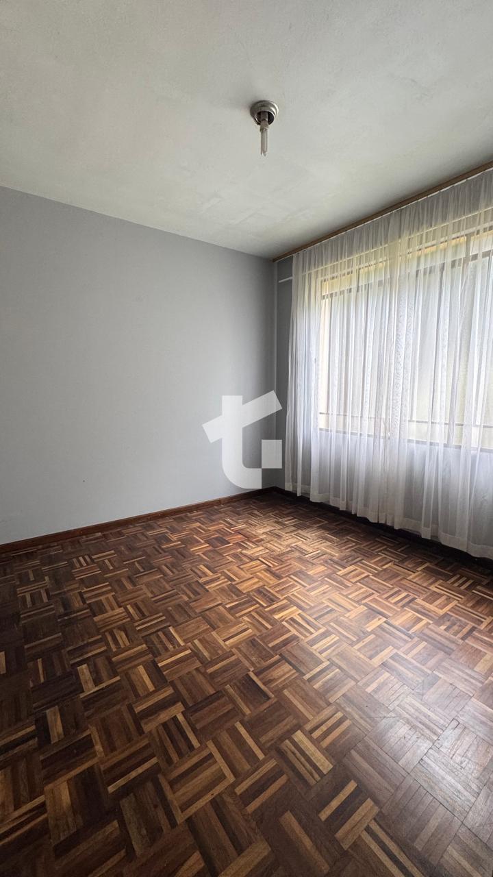 CASA TERRENO A VENDA PROX. TEATRO MUNICIPAL, R. IBIPOR,CENTRO-PATO BRANCO - PR.