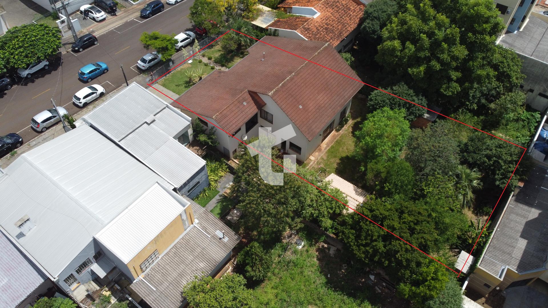 CASA TERRENO A VENDA PROX. TEATRO MUNICIPAL, R. IBIPOR,CENTRO-PATO BRANCO - PR.