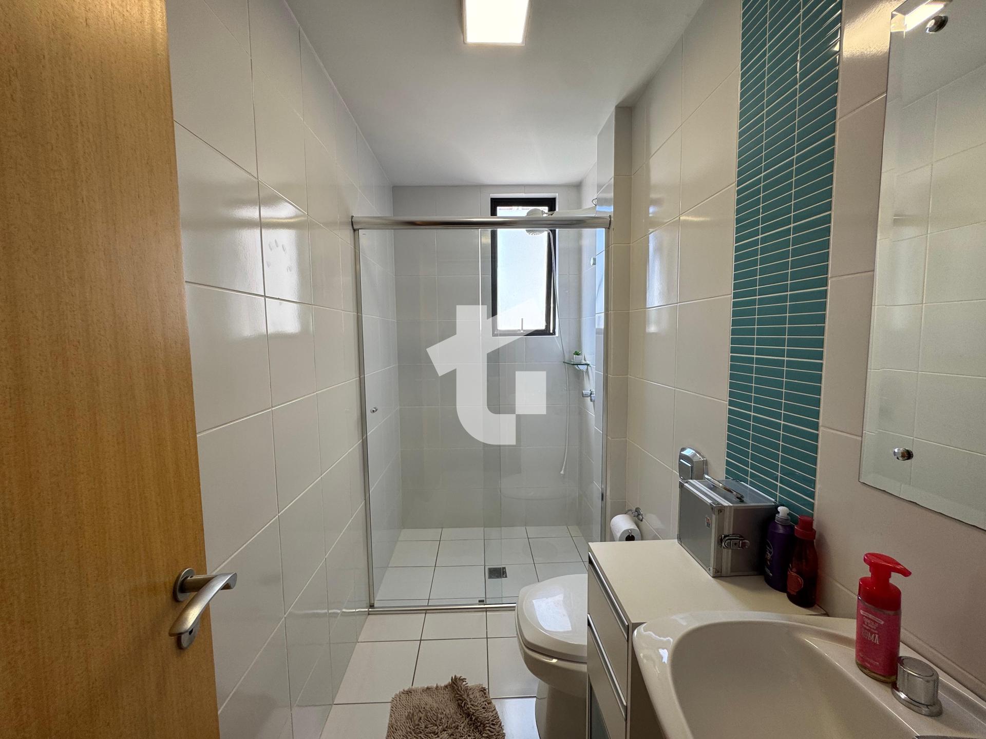 APARTAMENTO SEMIMOBILIADO VENDA - ED. SAN MARINO II, BAIRRO SANTA TEREZINHA.