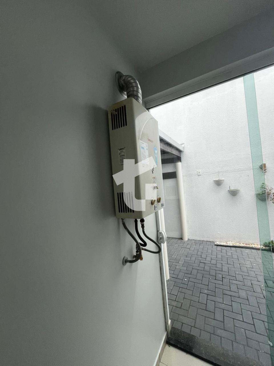 Sobrado com 3 dormitrios para locao, bairro Jardim das Amricas