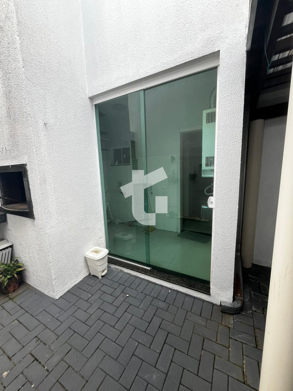 Sobrado com 3 dormitrios para locao, bairro Jardim das Amricas