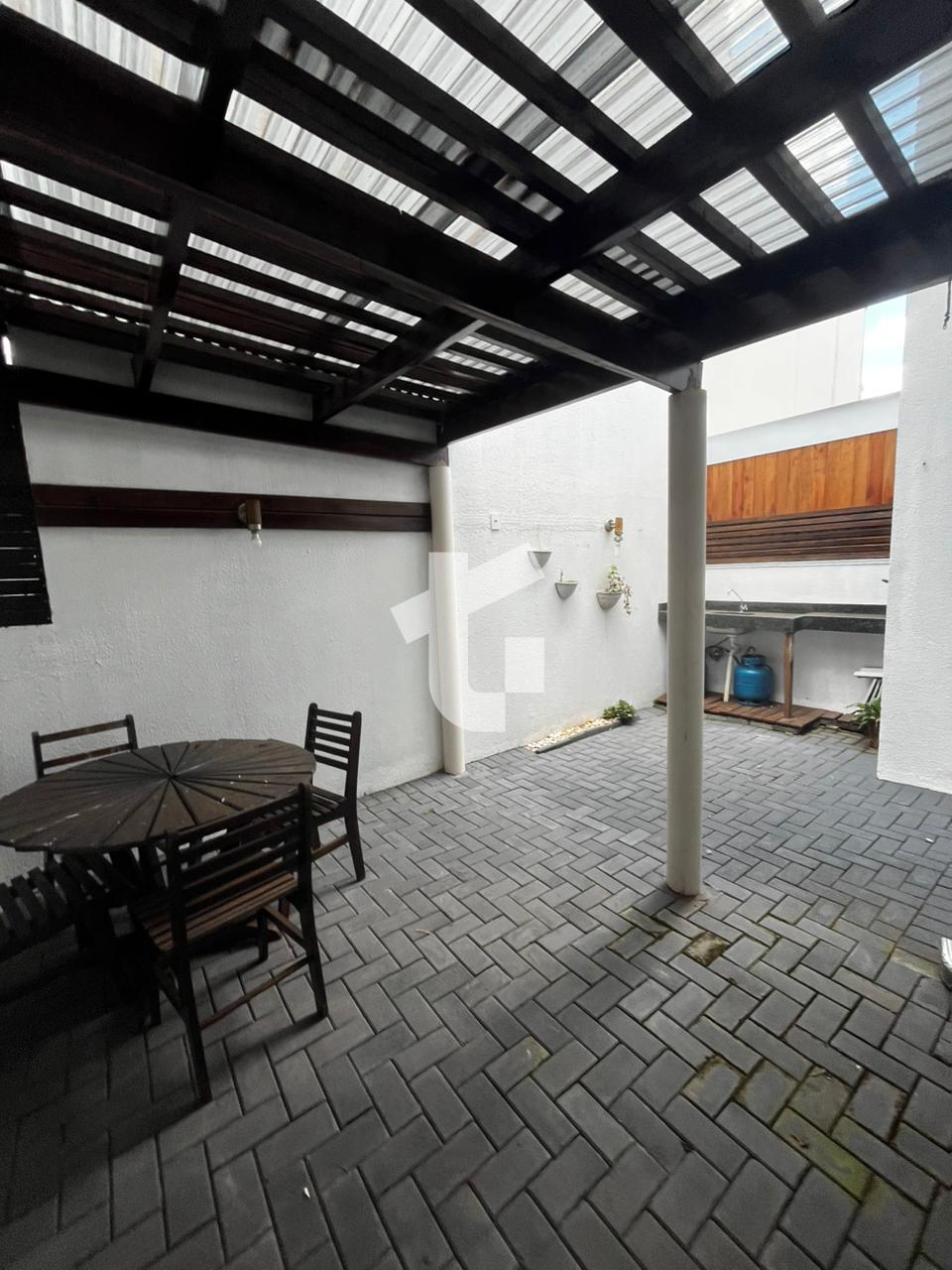 Sobrado com 3 dormitrios para locao, bairro Jardim das Amricas