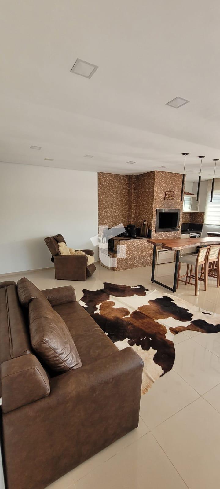 CASA SEMIMOBILIADA À VENDA NO BAIRRO BORTOT - PATO BRANCO PR.