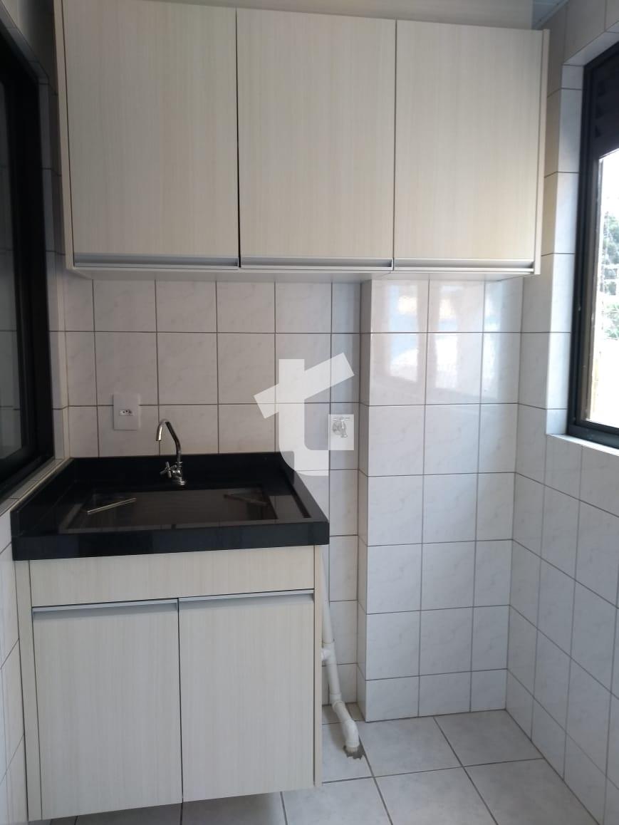 APARTAMENTO SEMIMOBILIADO NO RESIDENCIAL JATOB, CENTRO, PATO BRANCO - PR.