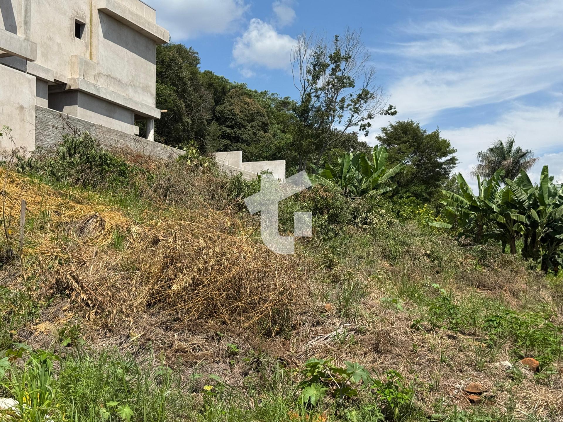 TERRENO À VENDA, FACE NORTE E PRÓXIMO A ÀREA DE RESERVA -  PAT...