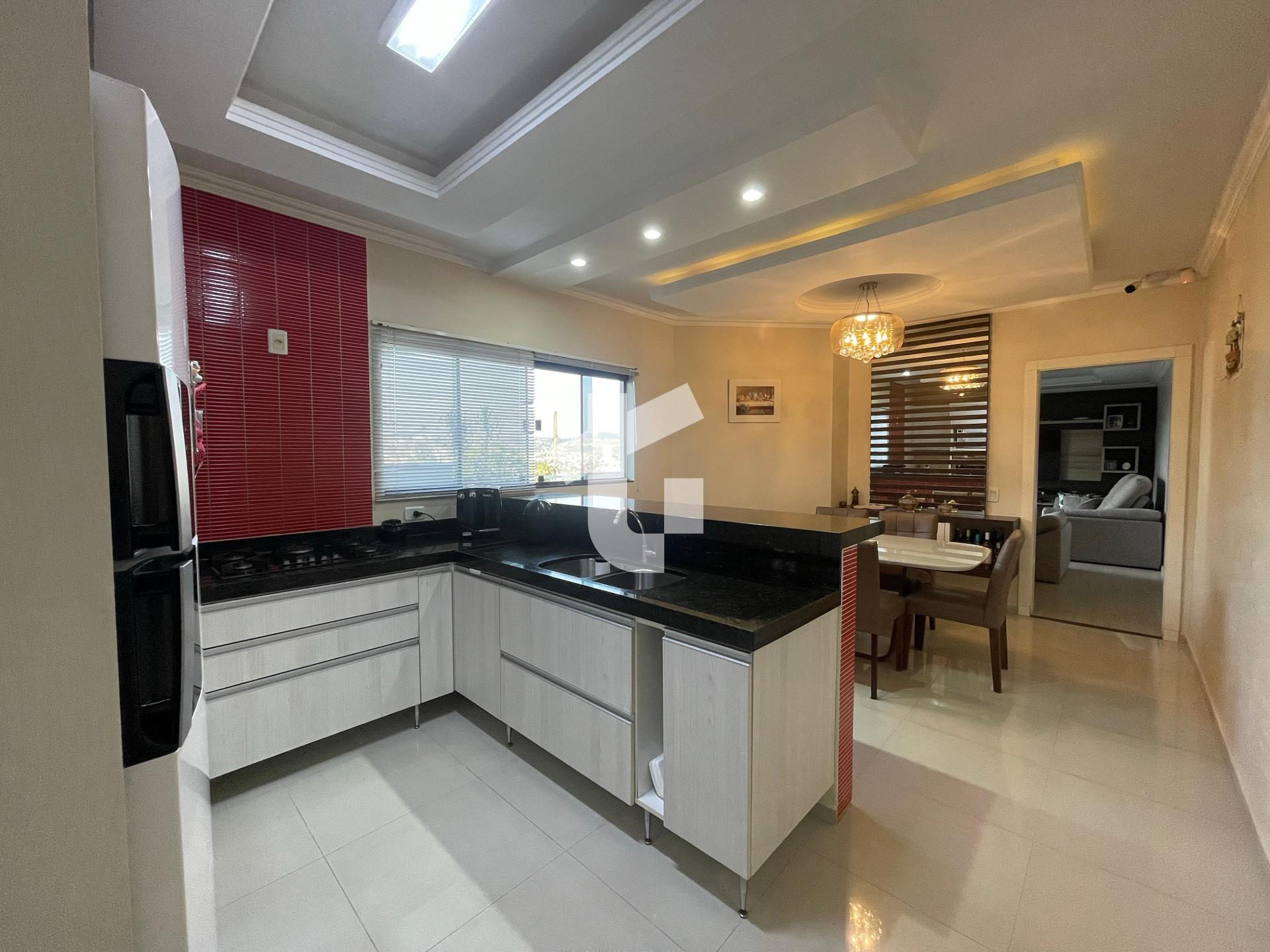 CASA DE ALTO PADRO PARA VENDA NO BAIRRO MENINO DEUS, PATO BRANCO - PR