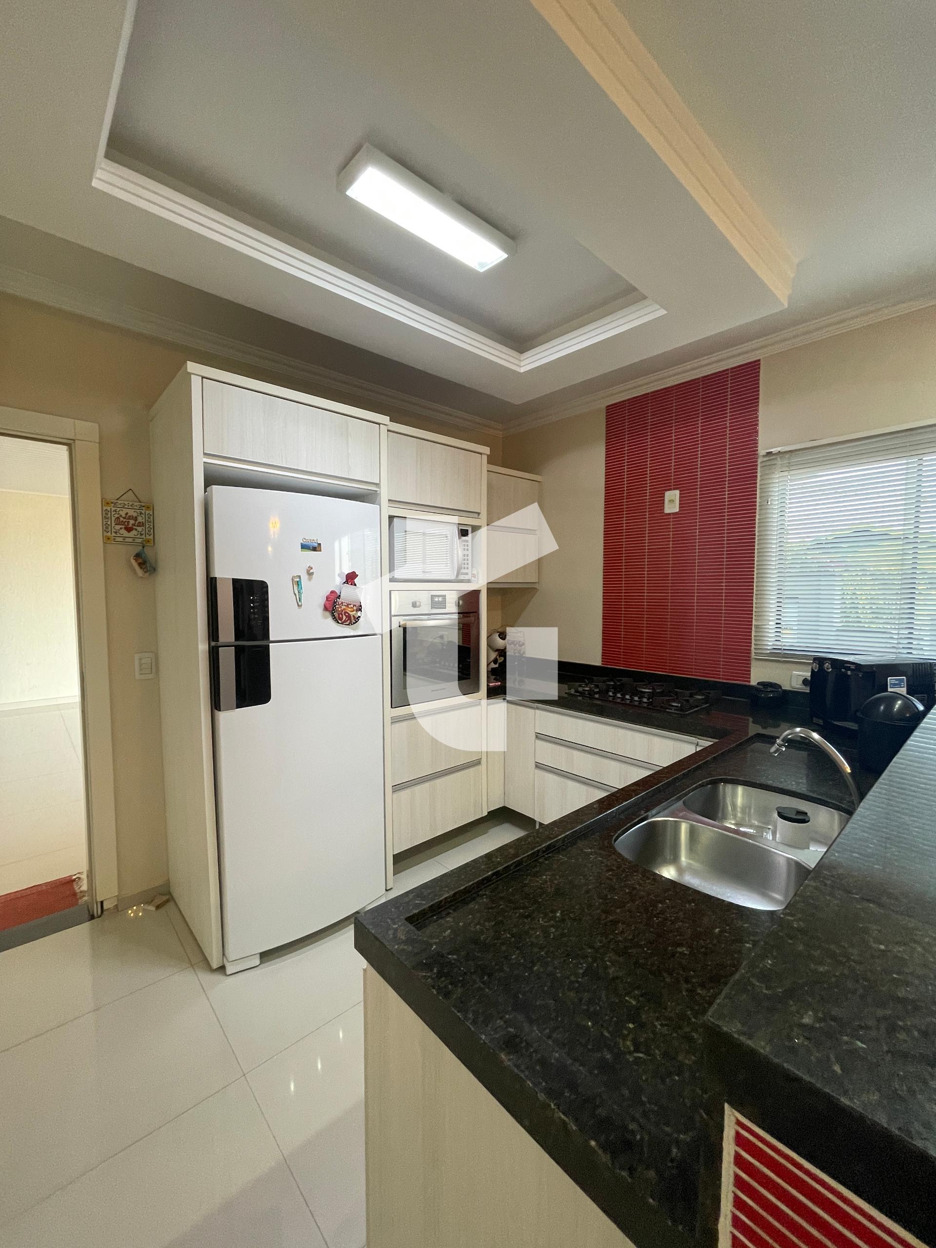 CASA DE ALTO PADRO PARA VENDA NO BAIRRO MENINO DEUS, PATO BRANCO - PR