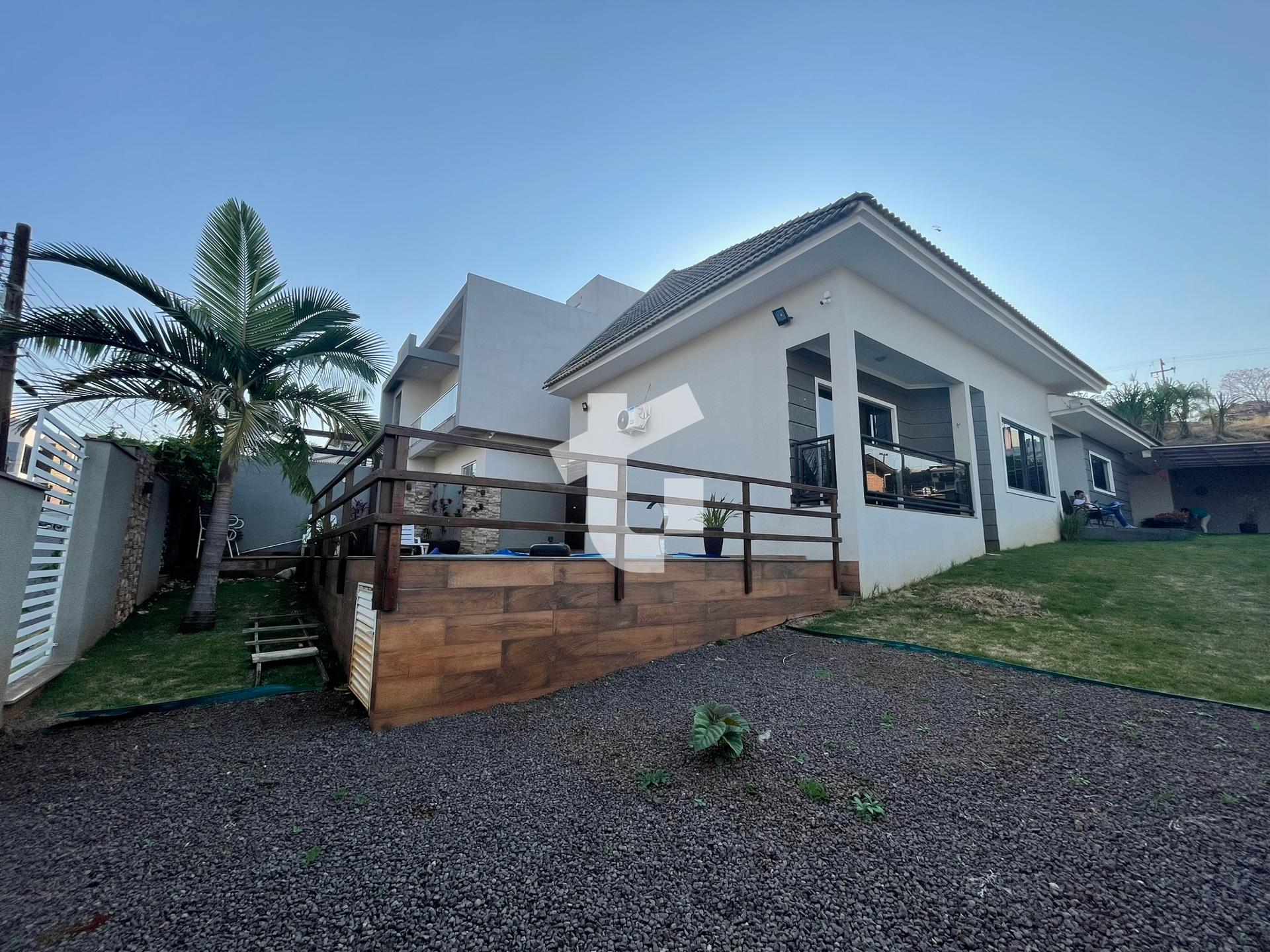 CASA DE ALTO PADRO PARA VENDA NO BAIRRO MENINO DEUS, PATO BRANCO - PR