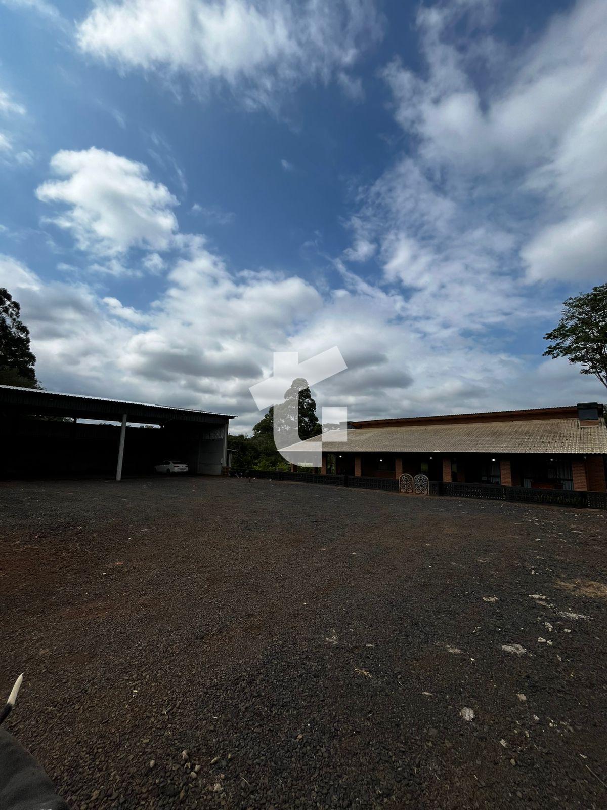 BÉLISSIMA CHÁCARA À VENDA A MENOS DE 1 KM DE PATO BRANCO - PR