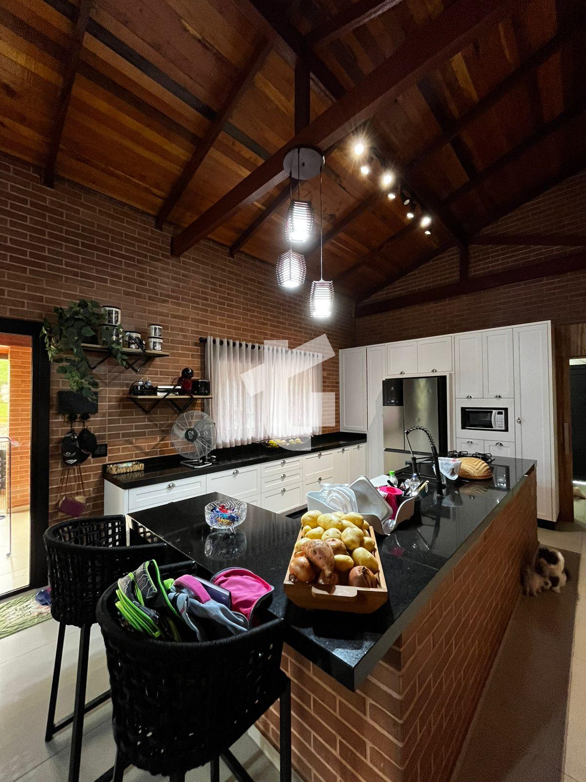 BLISSIMA CHCARA VENDA A MENOS DE 1 KM DE PATO BRANCO - PR