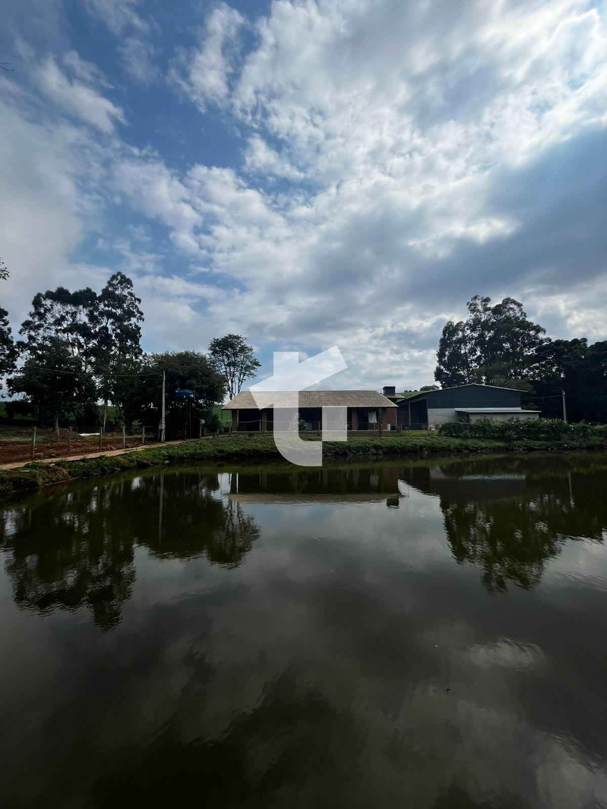 BLISSIMA CHCARA VENDA A MENOS DE 1 KM DE PATO BRANCO - PR