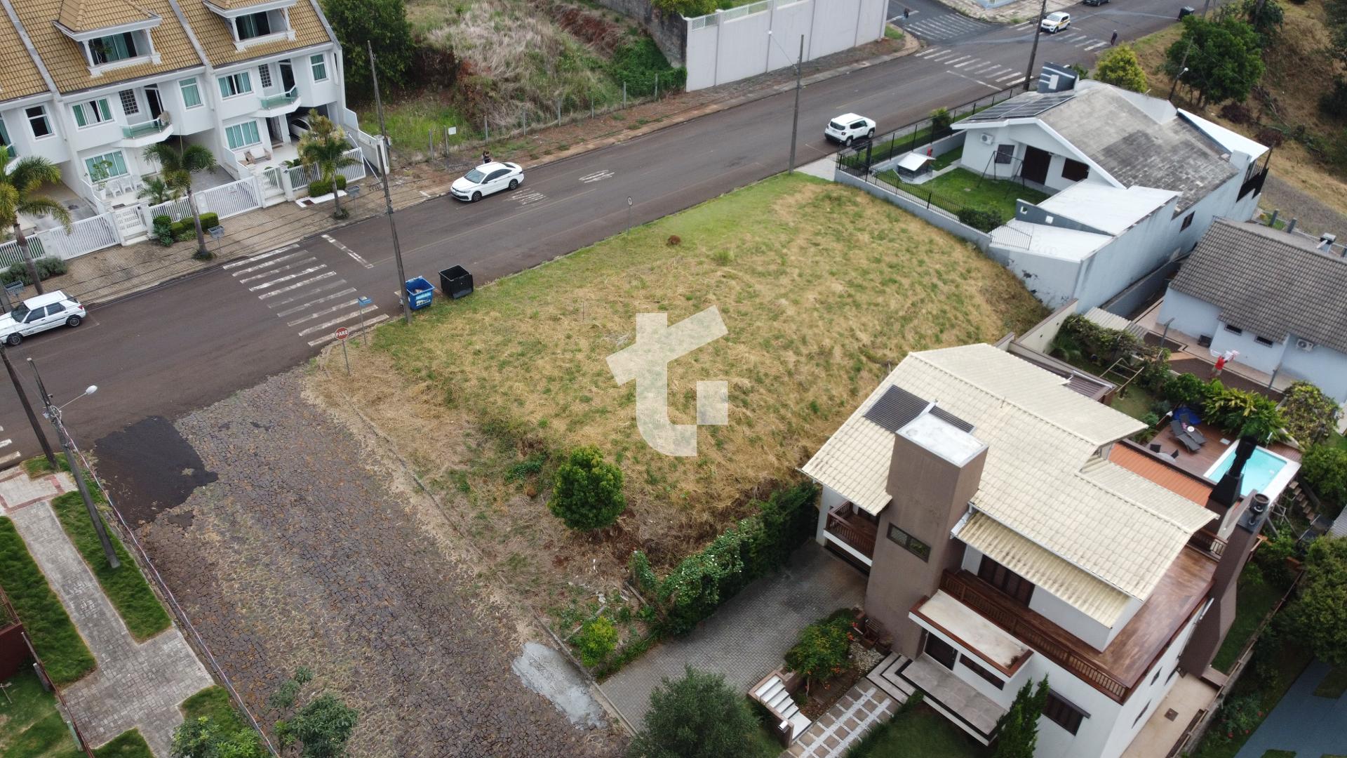TERRENO DE ESQUINA À VENDA NO BAIRRO AMADORI - PATO BRANCO-PR.