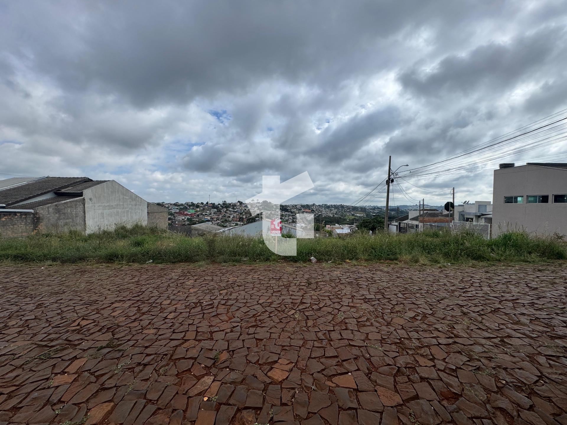 TERRENO DE ESQUINA, COM 379M , PARTE ALTA BAIRRO - GRALHA AZUL...