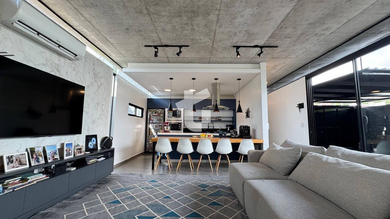 CASA SEMIMOBILIADA - ALTO PADRÃO - À VENDA NO BAIRRO SÃO LUIZ,...