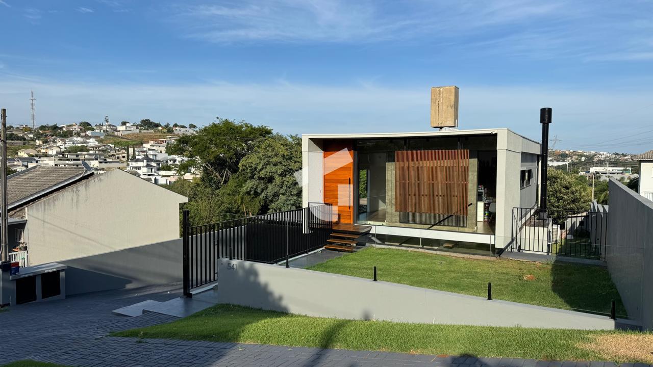 CASA SEMIMOBILIADA - ALTO PADRÃO - À VENDA NO BAIRRO SÃO LUIZ,...