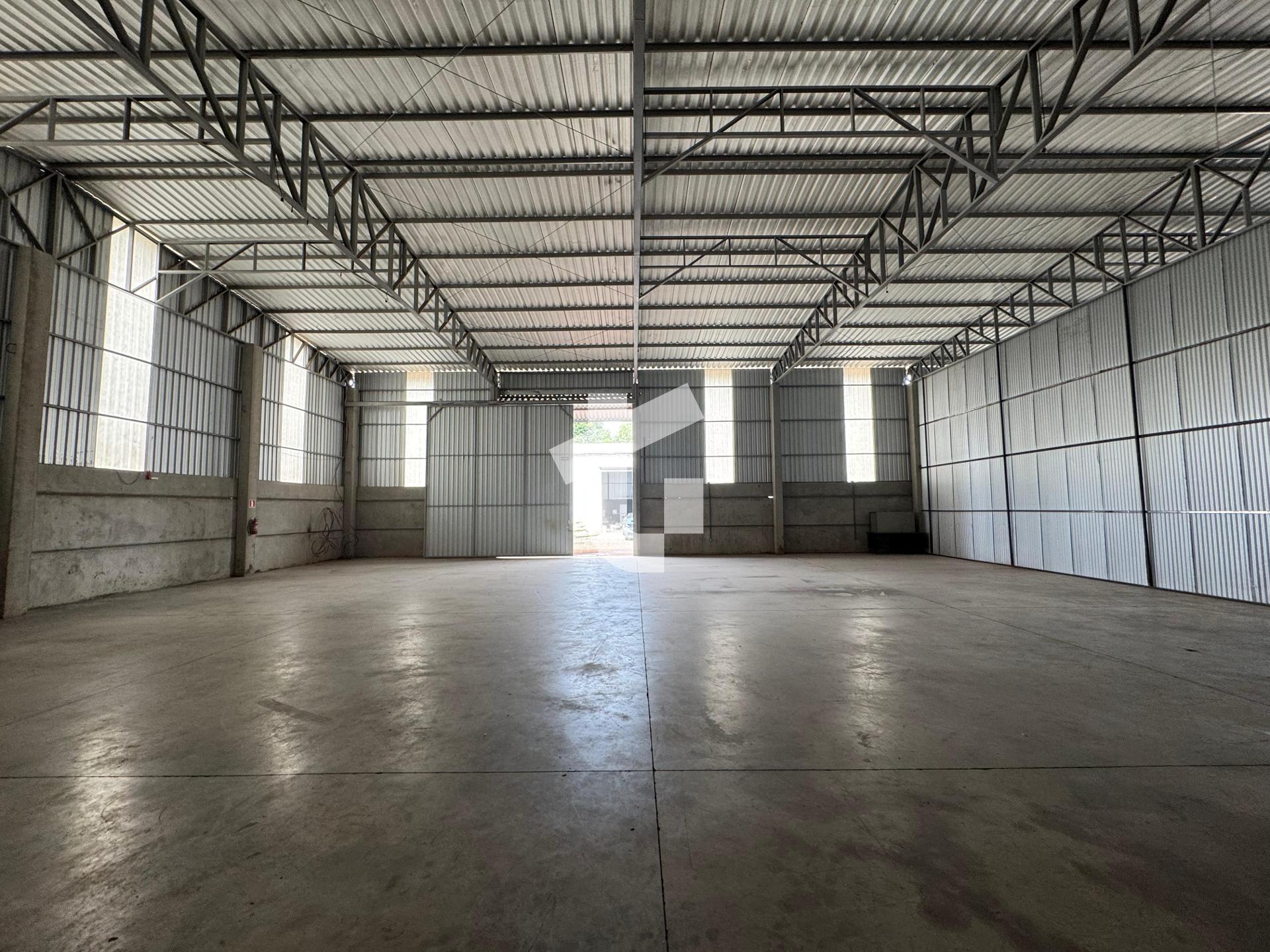 BARRACÃO DISPONÍVEL PARA LOCAÇÃO NO BAIRRO SÃO FRANCISCO, PATO...