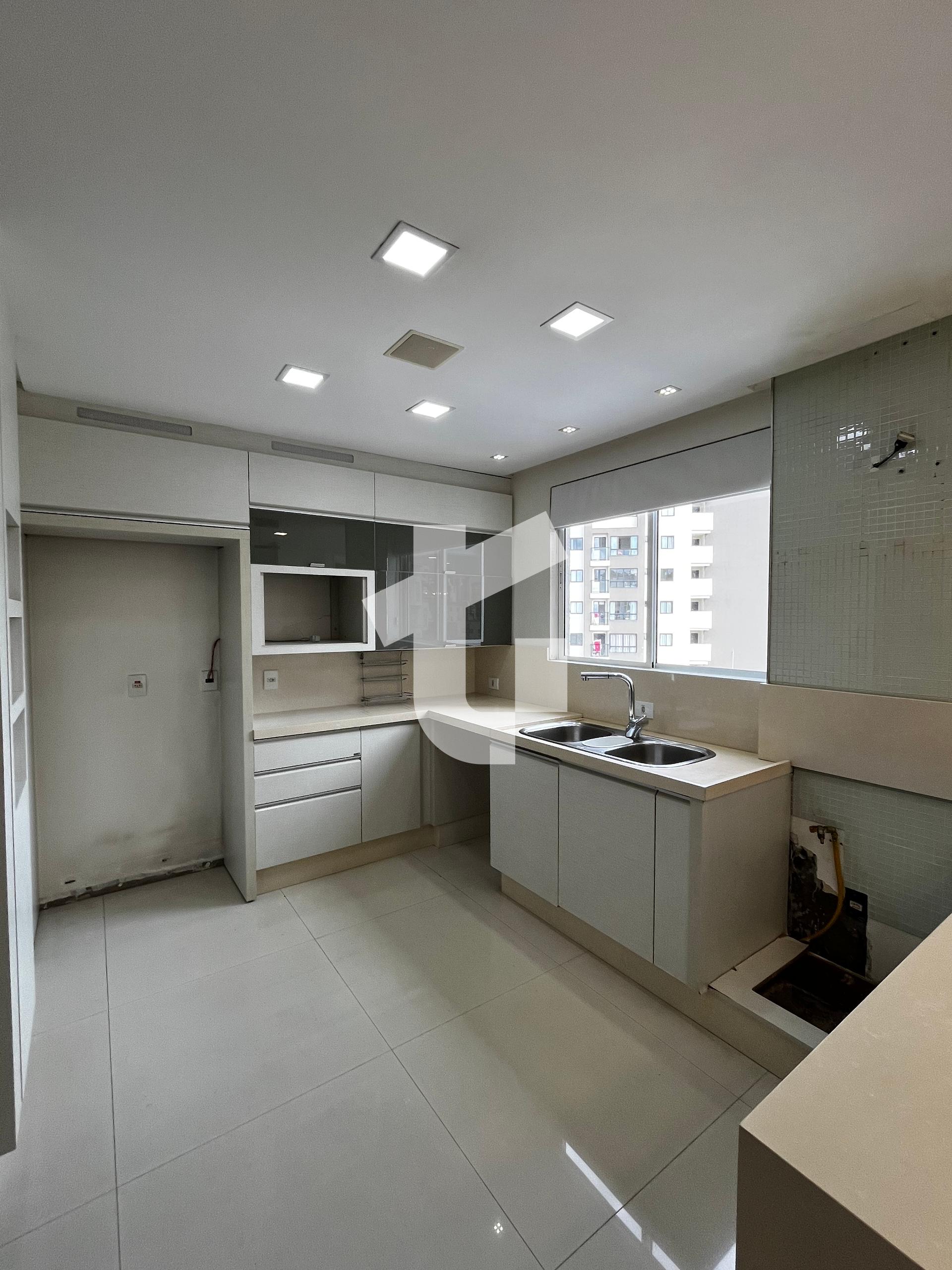 COBERTURA DUPLEX VENDA NO ED. RESIDENCIAL PETRA, CENTRO, PATO BRANCO PR.